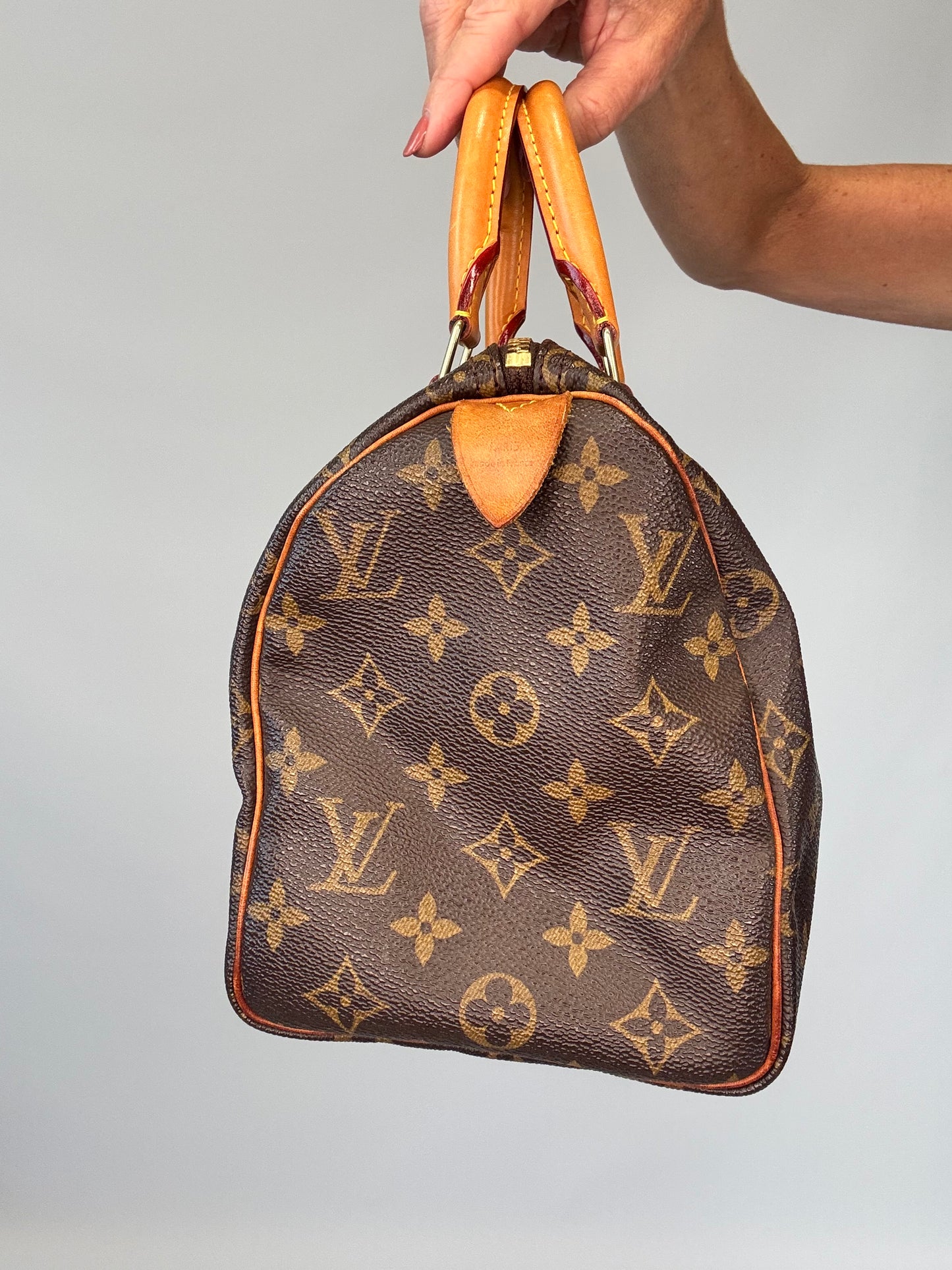 Louis Vuitton Monogram Speedy 25