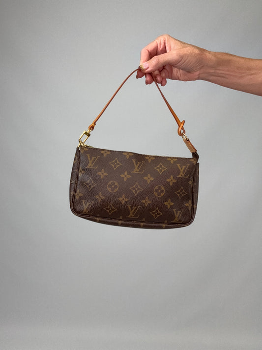 Louis Vuitton Pochette Accessoires Monogram Bag