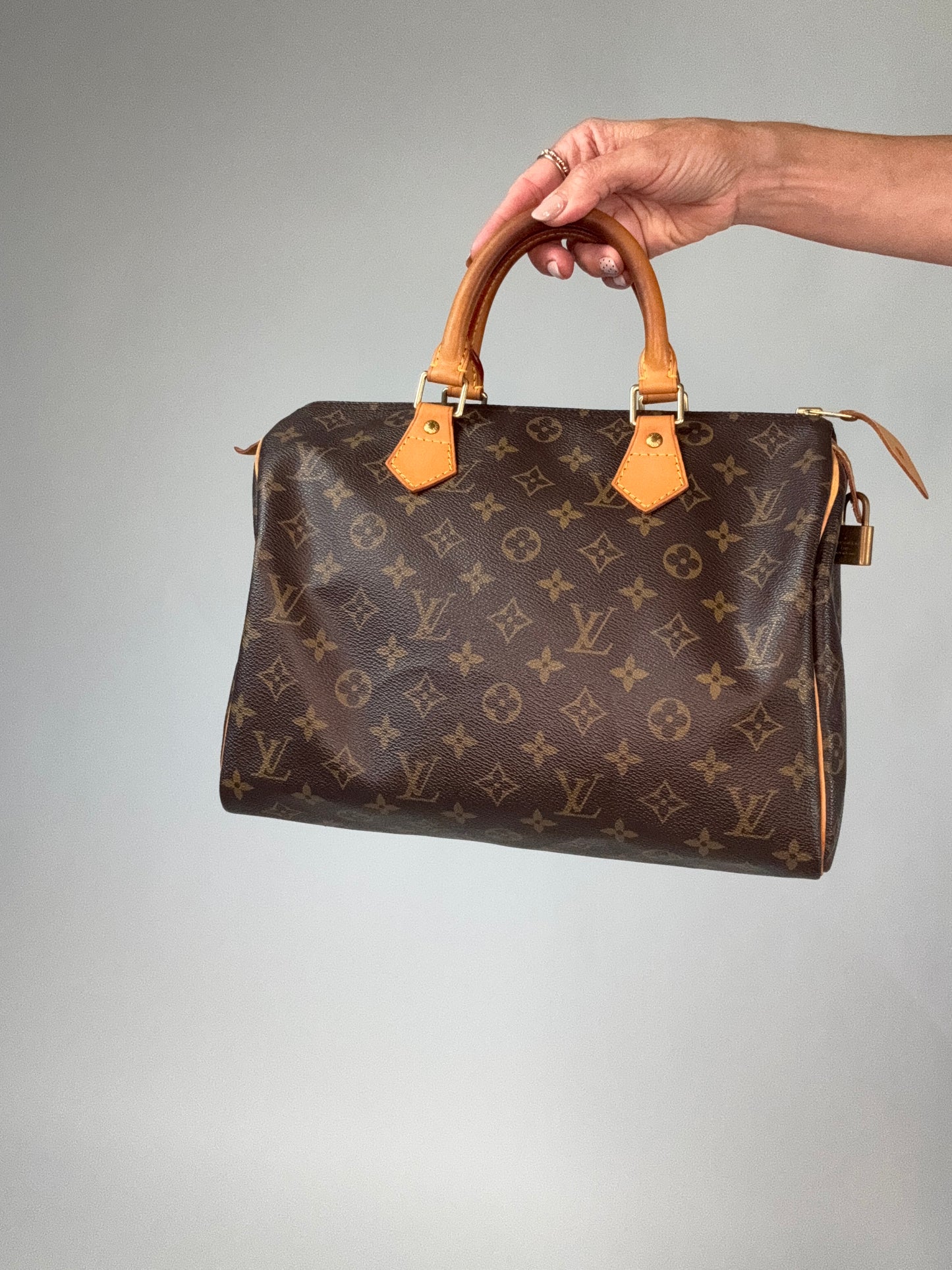 Louis Vuitton Vintage Monogram Speedy 30