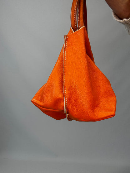 Miu Miu Leather Logo Shoulder Bag - Orange