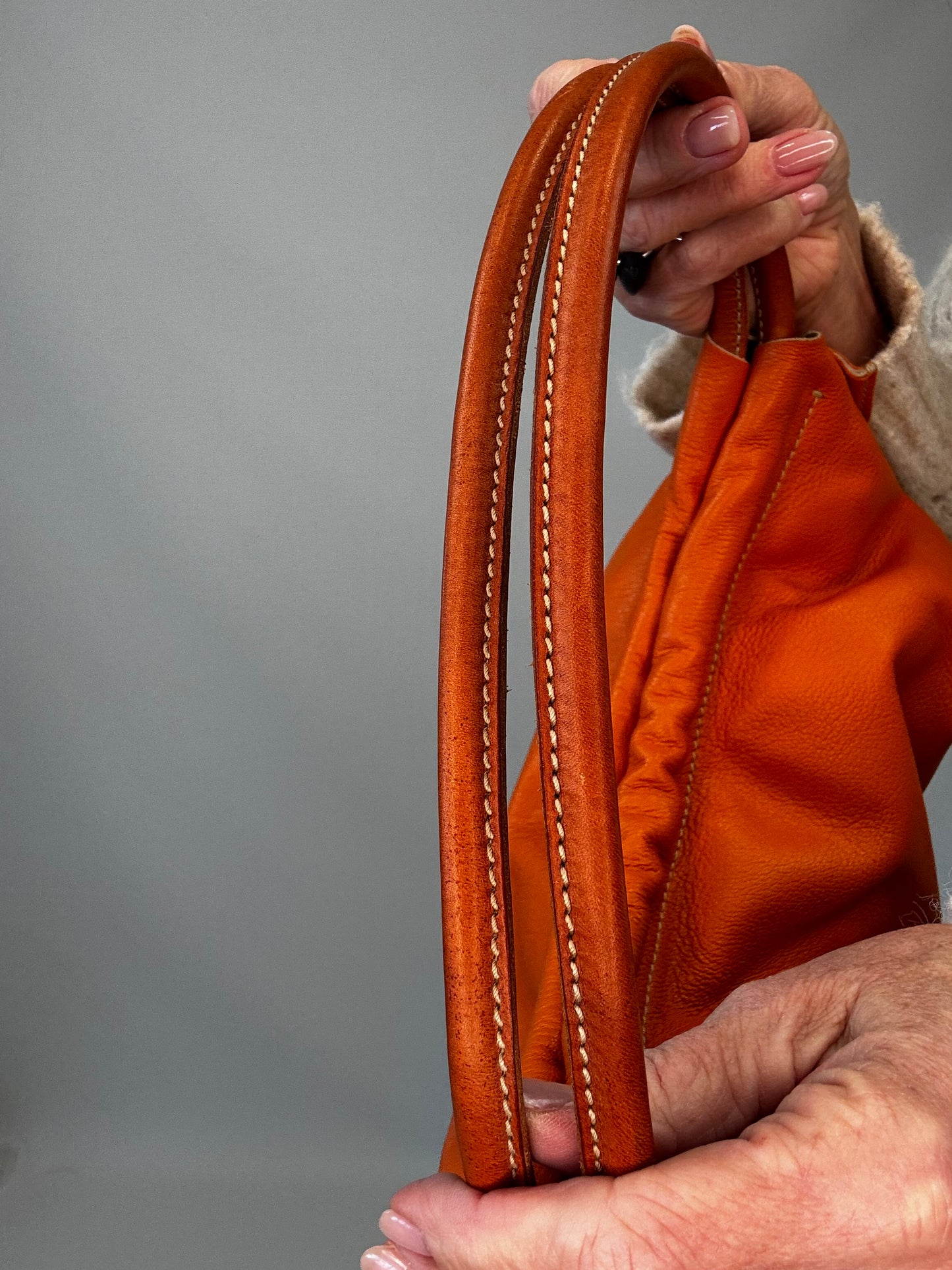 Miu Miu Leather Logo Shoulder Bag - Orange