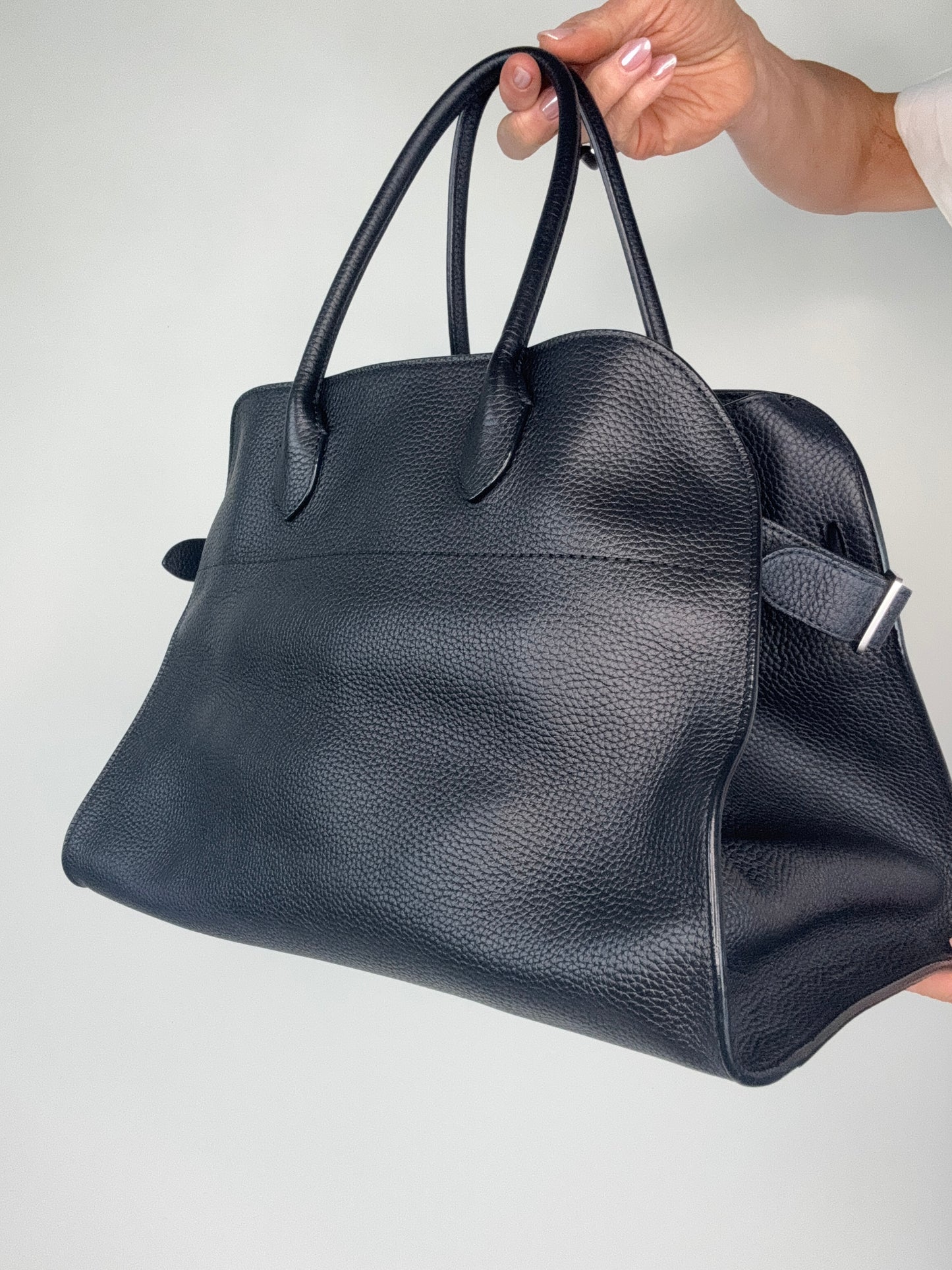 The Row Matte Grained Calfskin Soft Margaux 15 - Navy