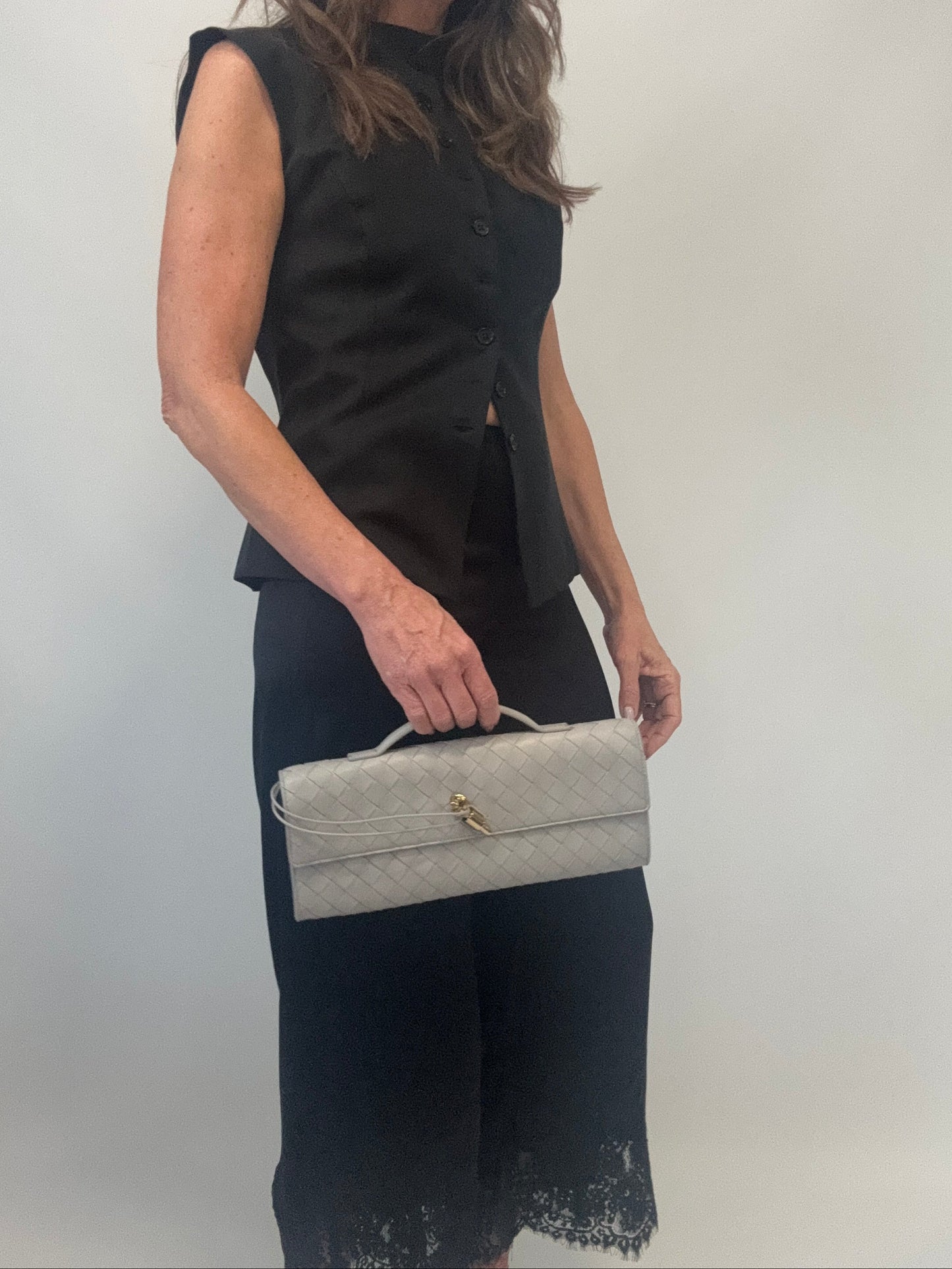 Bottega Veneta Andiamo Clutch modeled 2