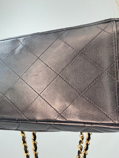 Chanel Quilted Lambskin Jumbo Single Flap Bag bottom right close up
