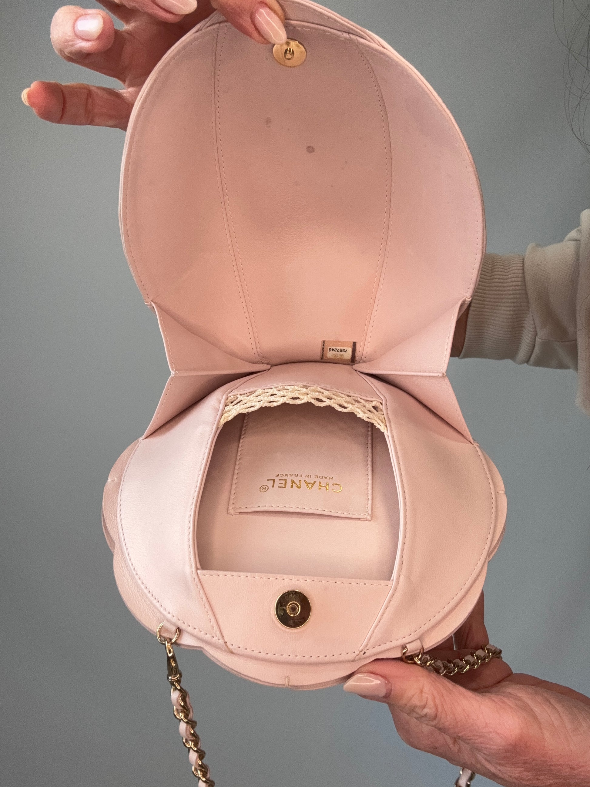 Chanel Runway Pink Leather Camellia Evening Bag Spring 2002 interior