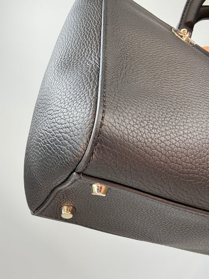 Dior Grained Calfskin Diorissimo Tote - Black front left bottom corner