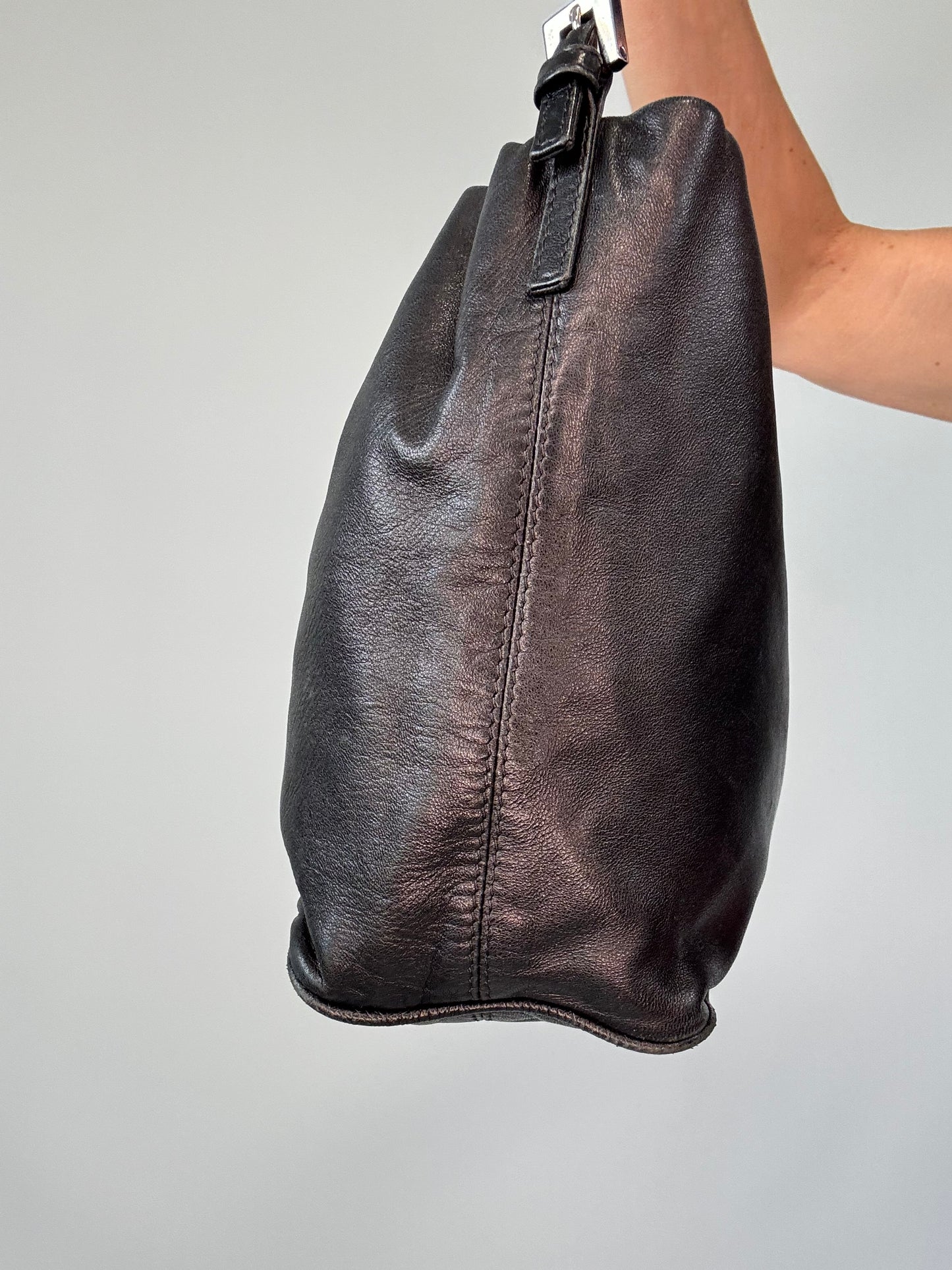 Fendi Calfskin Leather Hobo Bag - Vintage left sidel