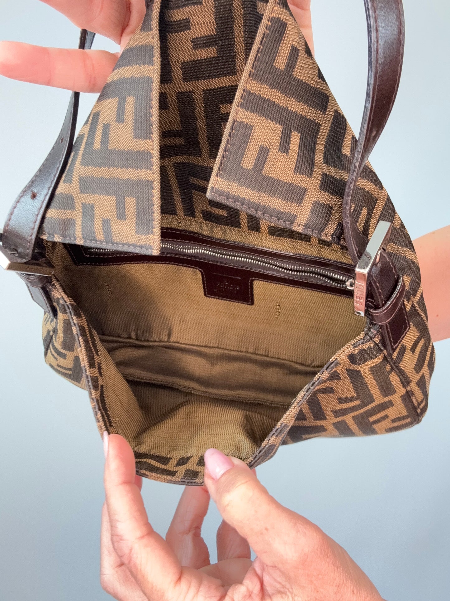 Fendi Zucca Baguette - Vintage 1999 interior of bag