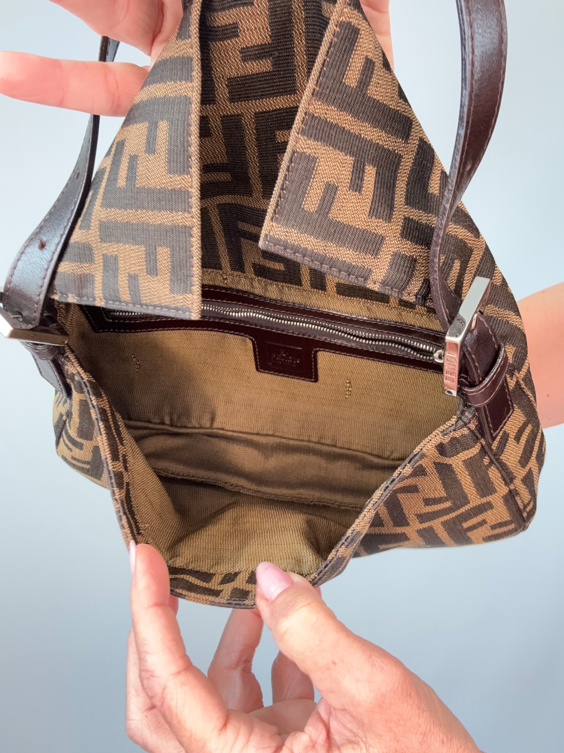 Fendi Zucca Baguette - Vintage 1999 interior of bag
