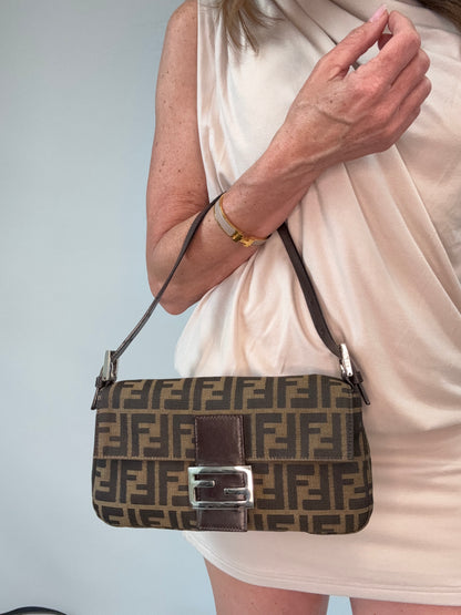 Fendi Zucca Baguette - Vintage 1999 modeled 2