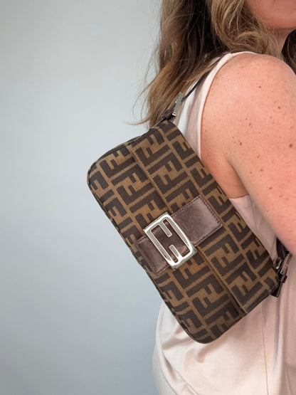 Fendi Zucca Baguette - Vintage 1999 modeled