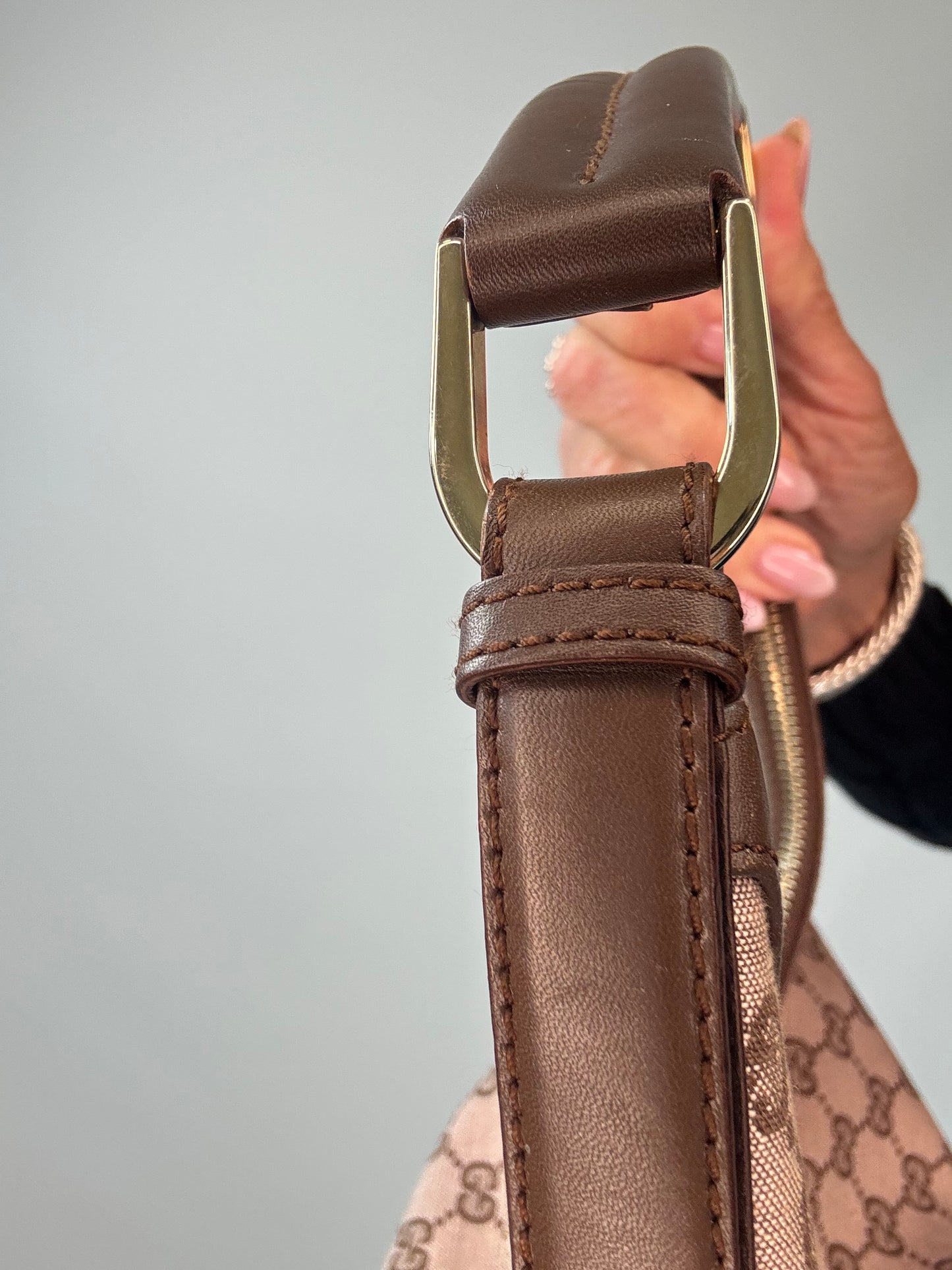 Gucci GG Canvas Hobo Bag strap top right