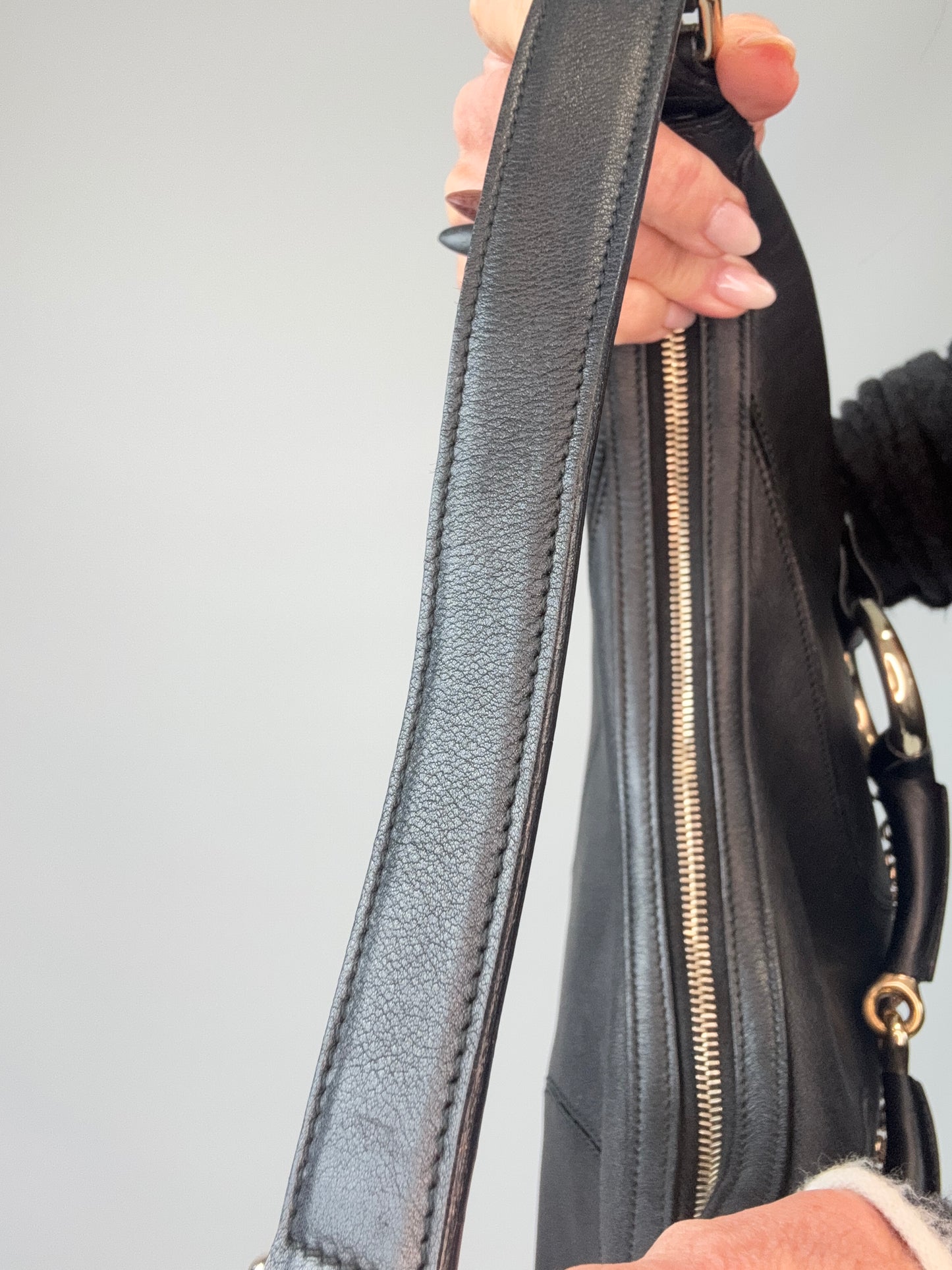 Gucci Horsebit Heritage Hobo Bag strap