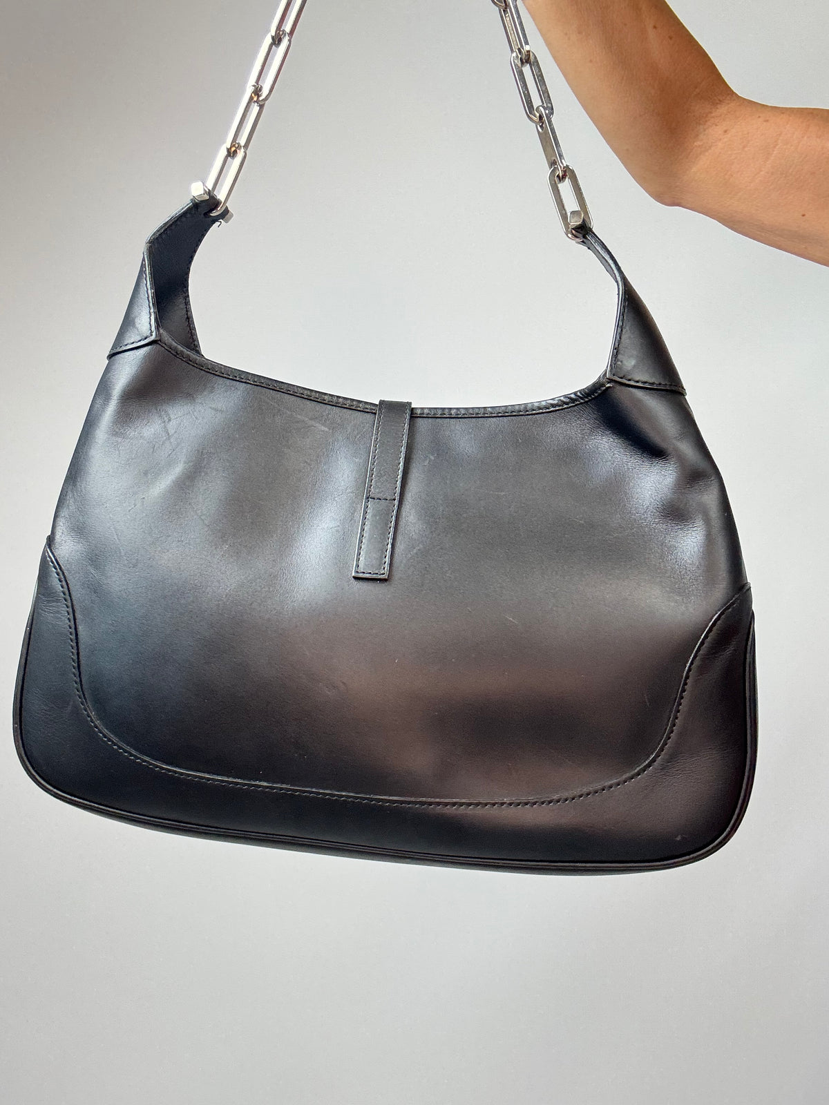 Gucci Jackie Black Leather Chain Shoulder Bag back of bag