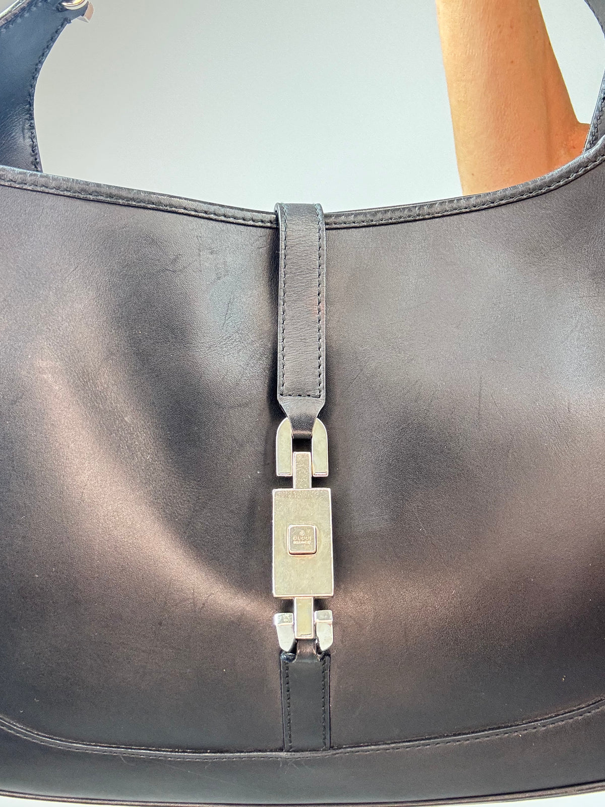 Gucci Jackie Black Leather Chain Shoulder Bag bag closure