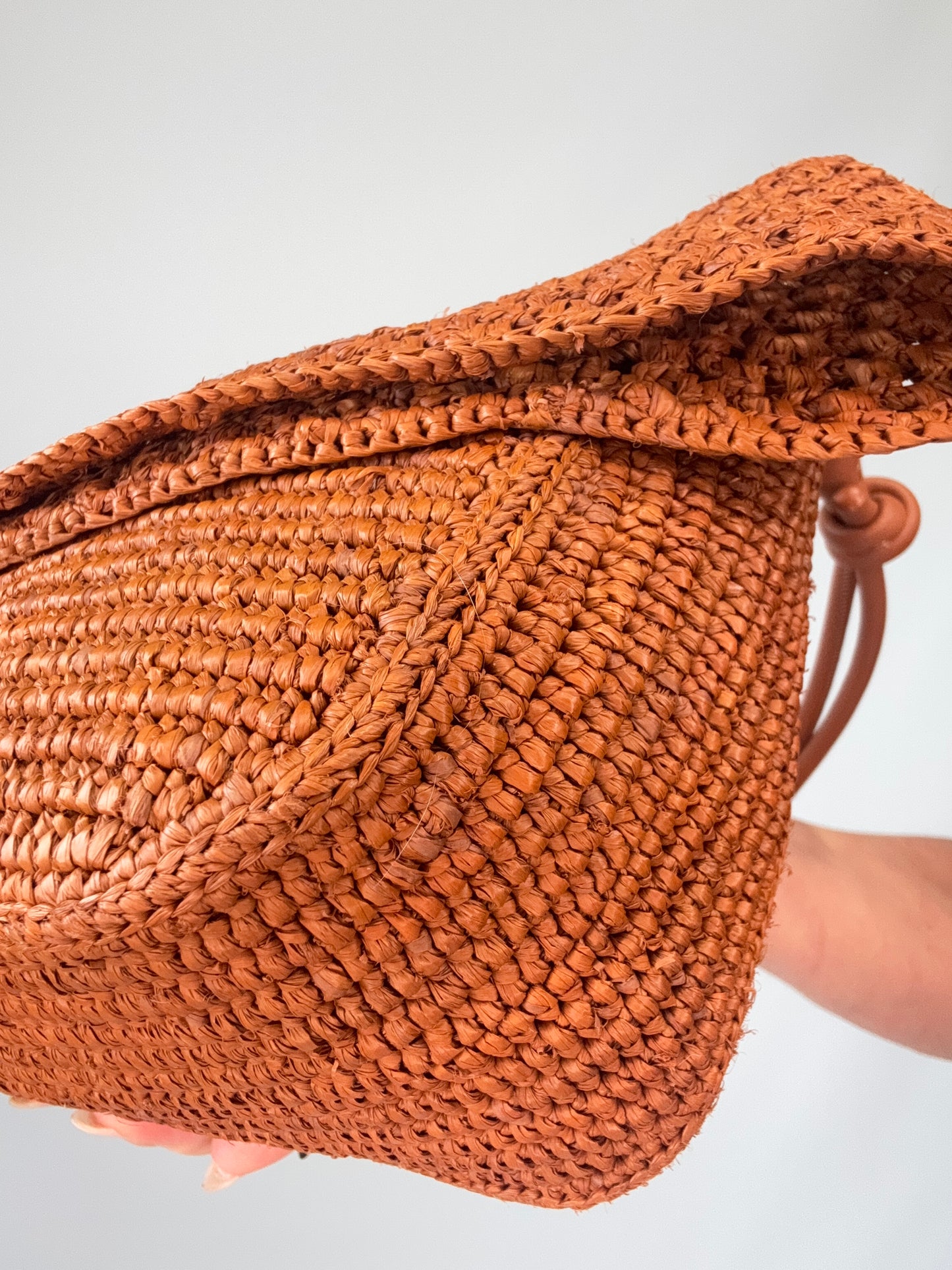 Loewe X Paula's Ibiza Ola Medium Shoulder Bag front right bottom corner