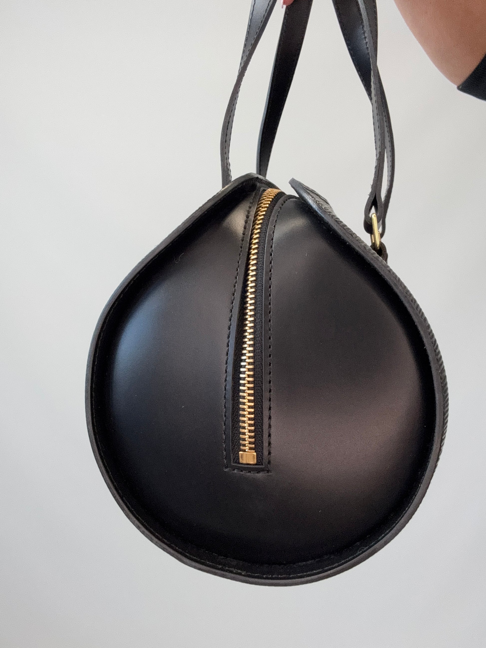 Louis Vuitton Vintage Epi Soufflot right side