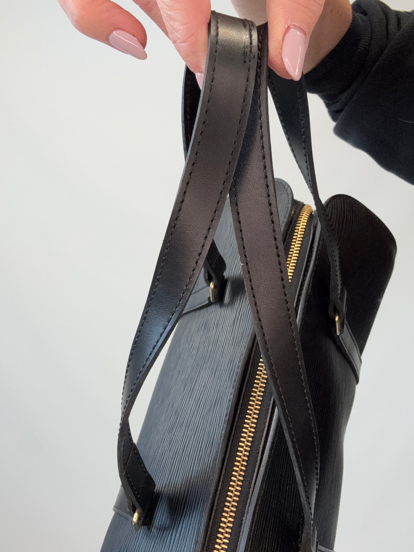 Louis Vuitton Vintage Epi Soufflot straps