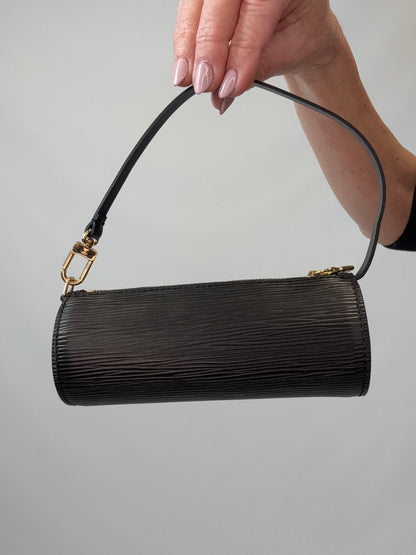Louis Vuitton Vintage Epi Soufflot right side of pouch