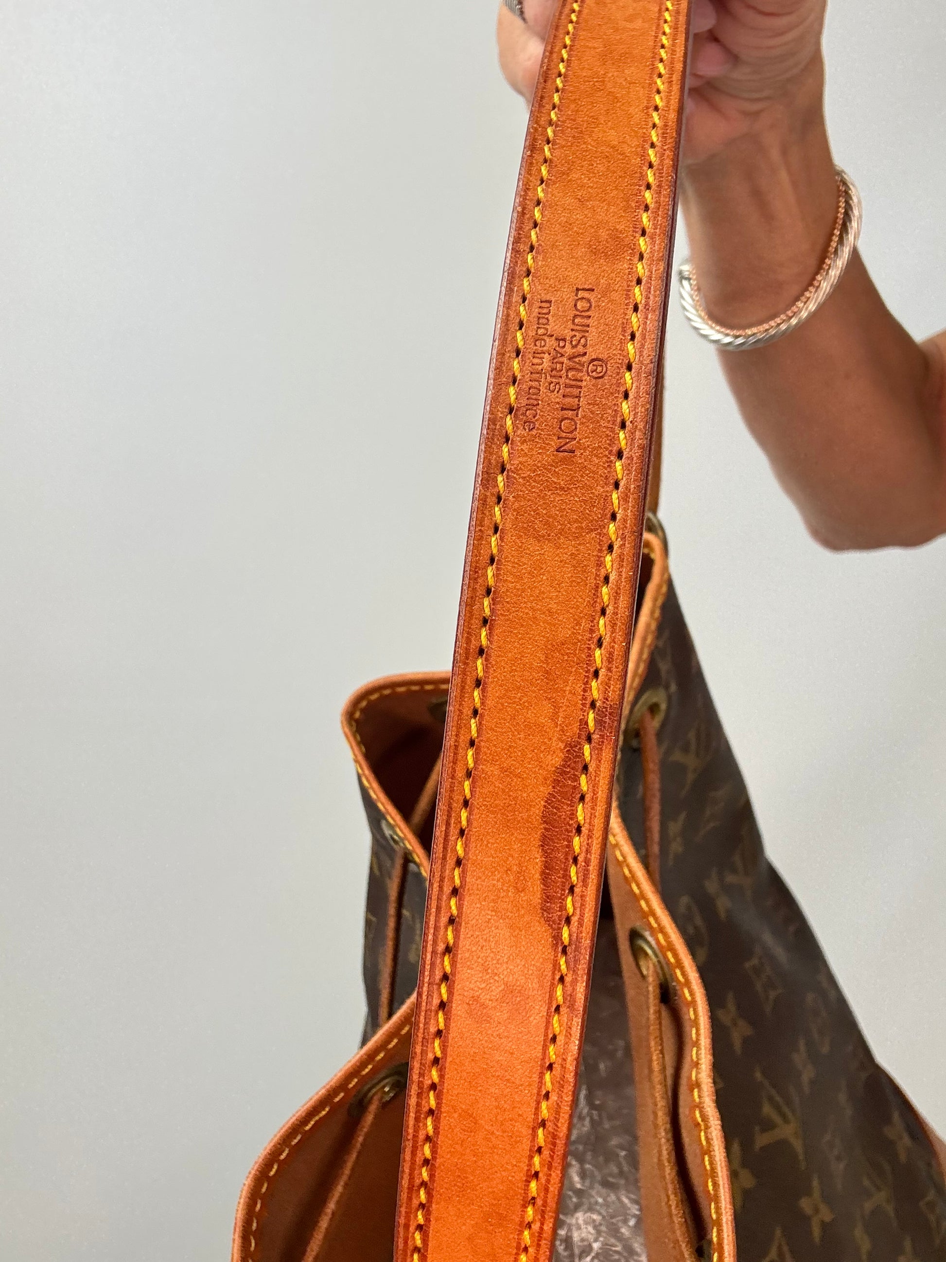 Louis Vuitton Monogram Canvas Noé Bucket Bag LV stamp