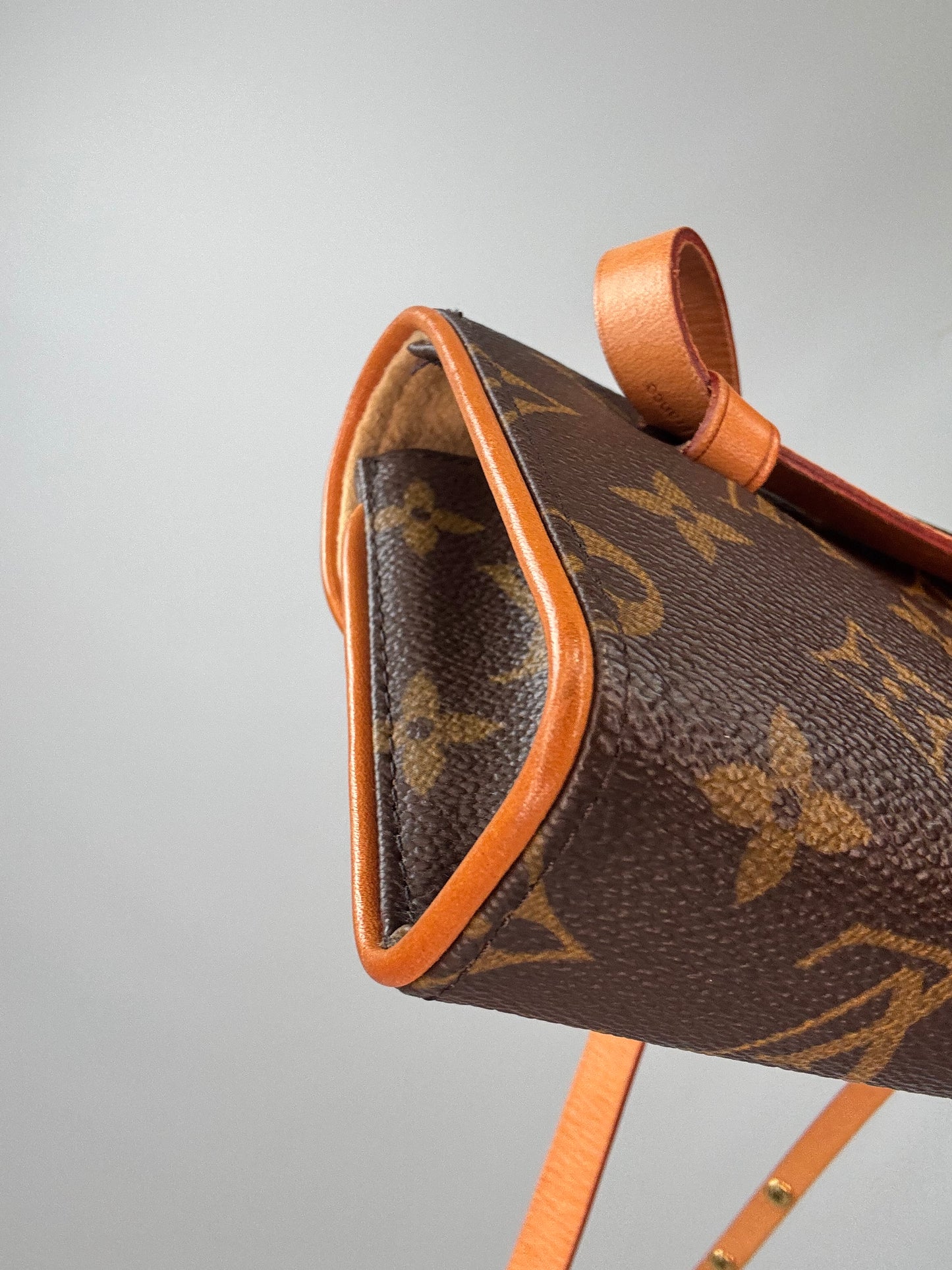 Louis Vuitton Monogram Canvas Pochette Florentine Belt Bag back left bottom corner
