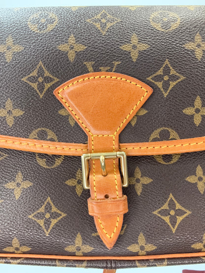 LOUIS VUITTON Monogram Canvas Sologne buckle closure