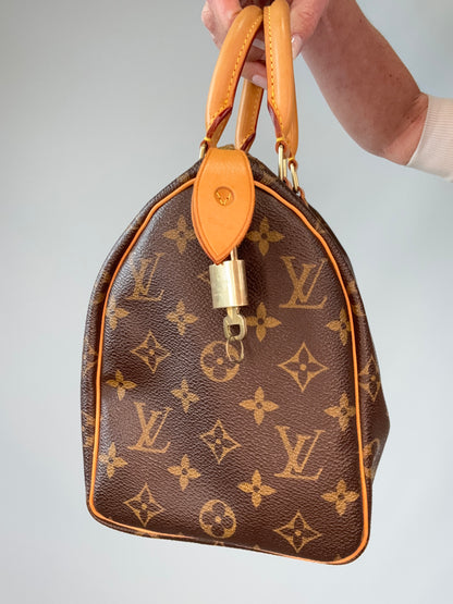 Louis Vuitton Monogram Canvas Speedy 25 – 2002 right side