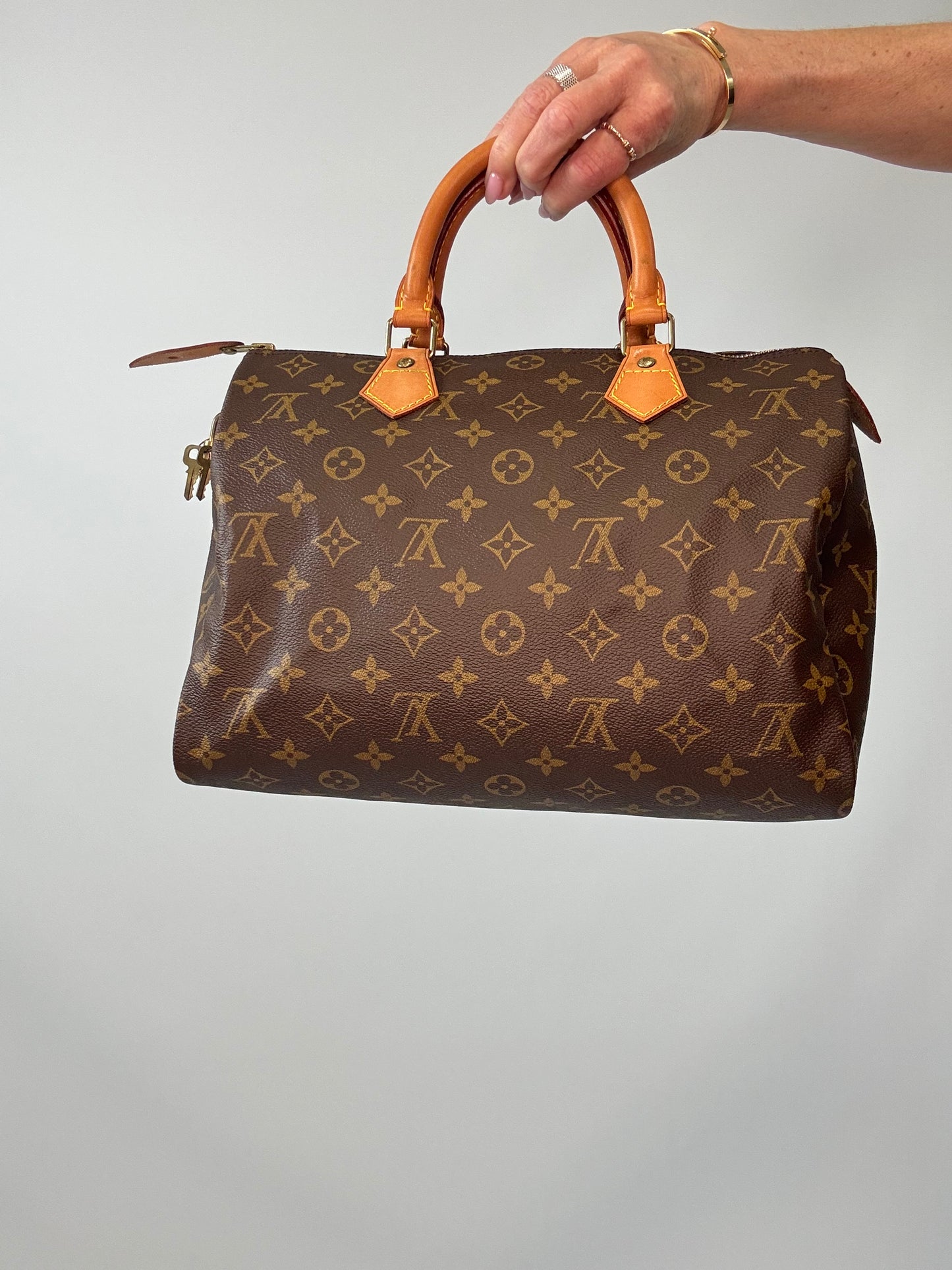 Louis Vuitton Monogram Canvas Speedy 30 - 1990 back of handbag