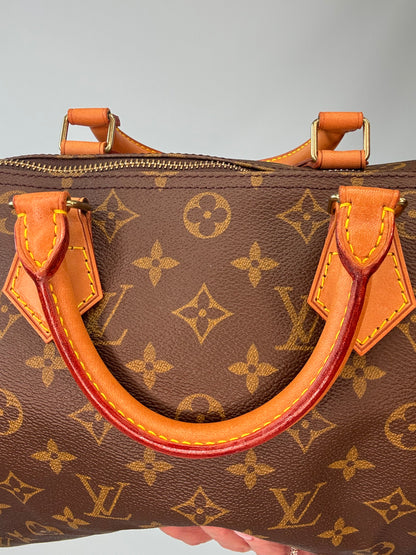 Louis Vuitton Monogram Canvas Speedy 30 - 1990 front top handle interior