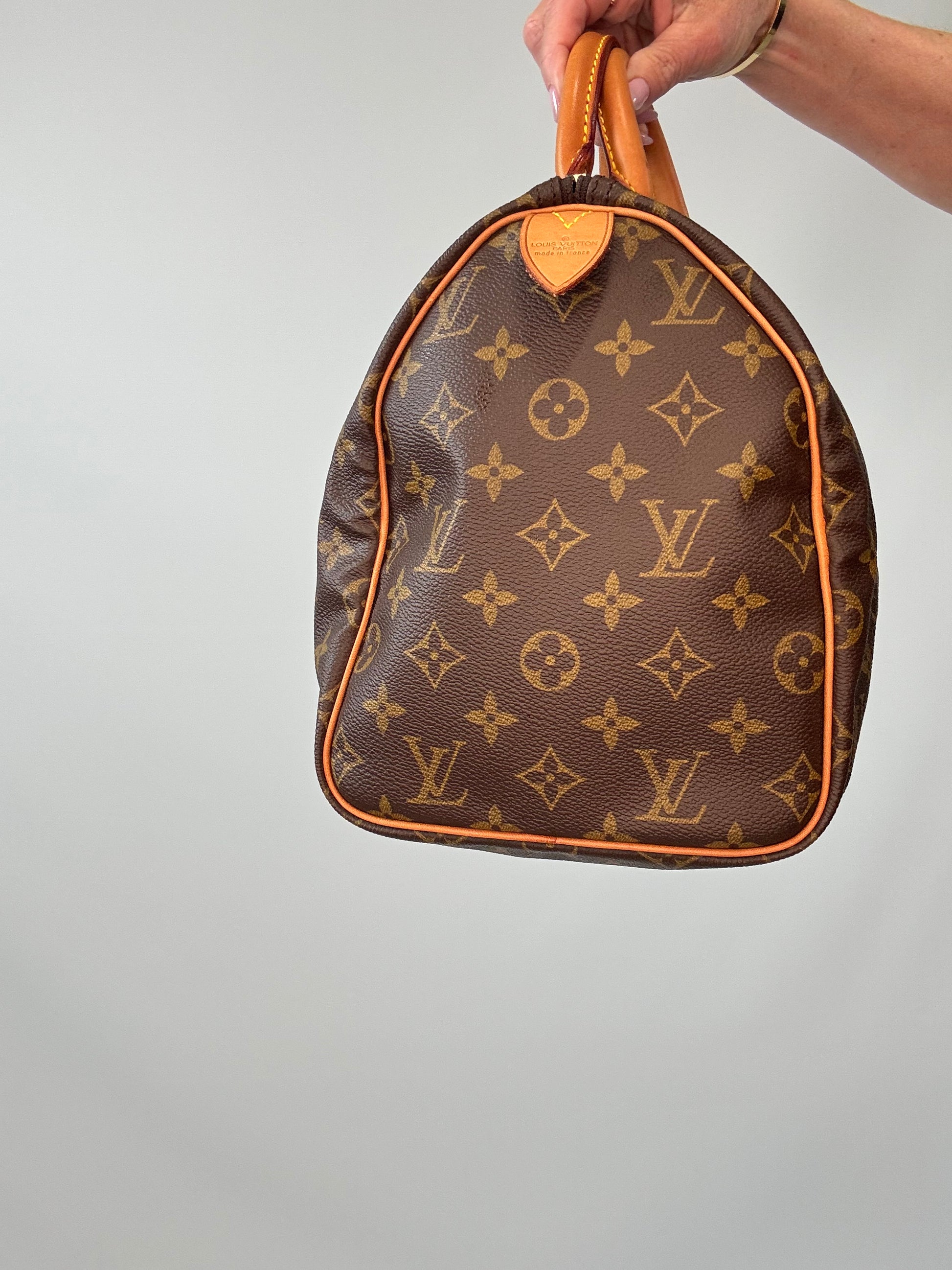 Louis Vuitton Monogram Canvas Speedy 30 - 1990 left side
