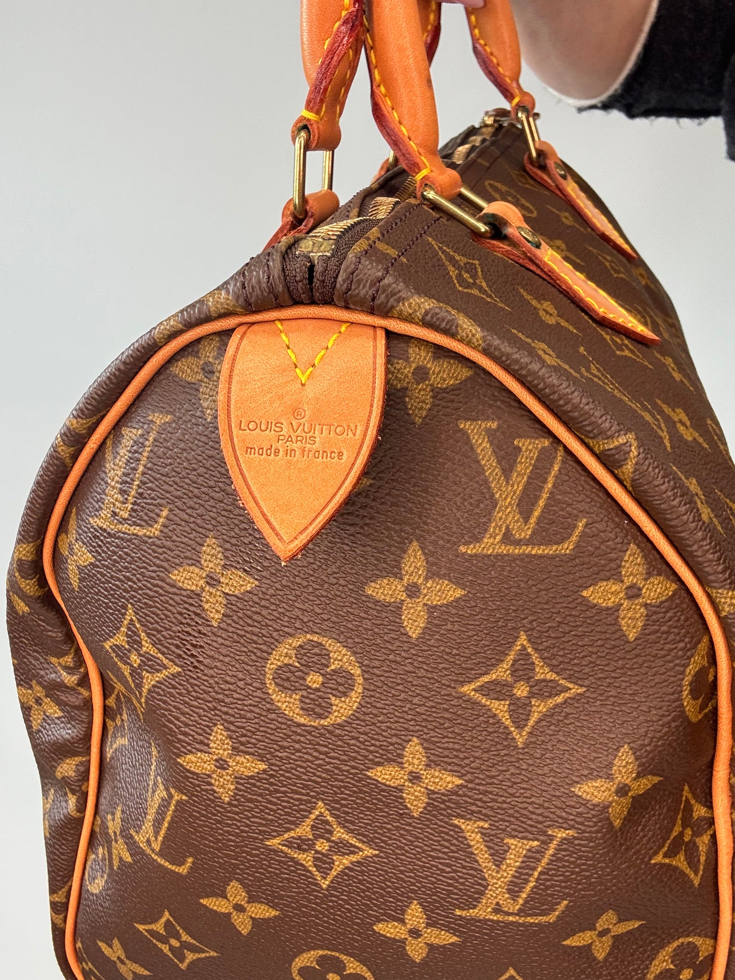 Louis Vuitton Monogram Canvas Speedy 30 - 1990 left top side