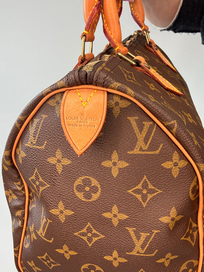Louis Vuitton Monogram Canvas Speedy 30 - 1990 left top side