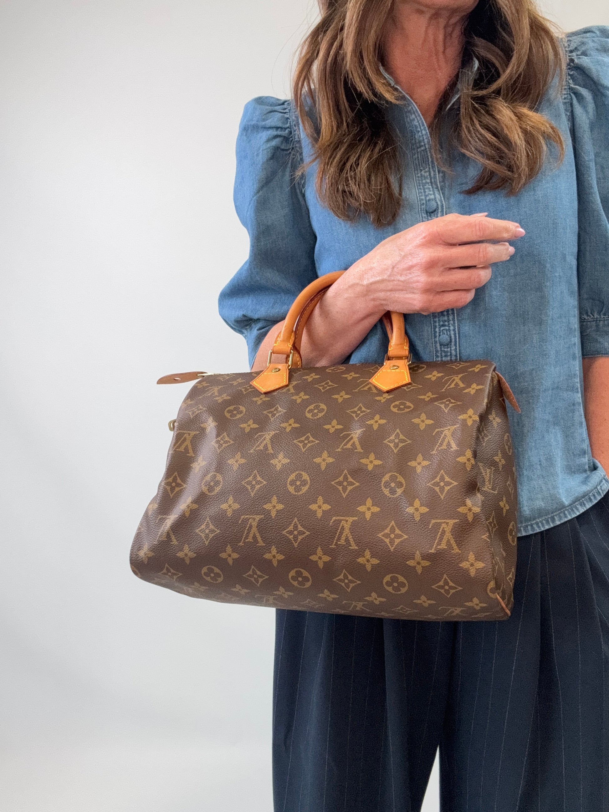 Louis Vuitton Monogram Canvas Speedy 30 - 1990 modeled