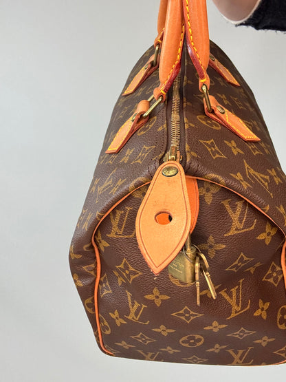 Louis Vuitton Monogram Canvas Speedy 30 - 1990 right top side