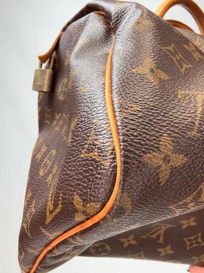 LOUIS VUITTON Monogram Canvas Speedy 30 back left bottom corner