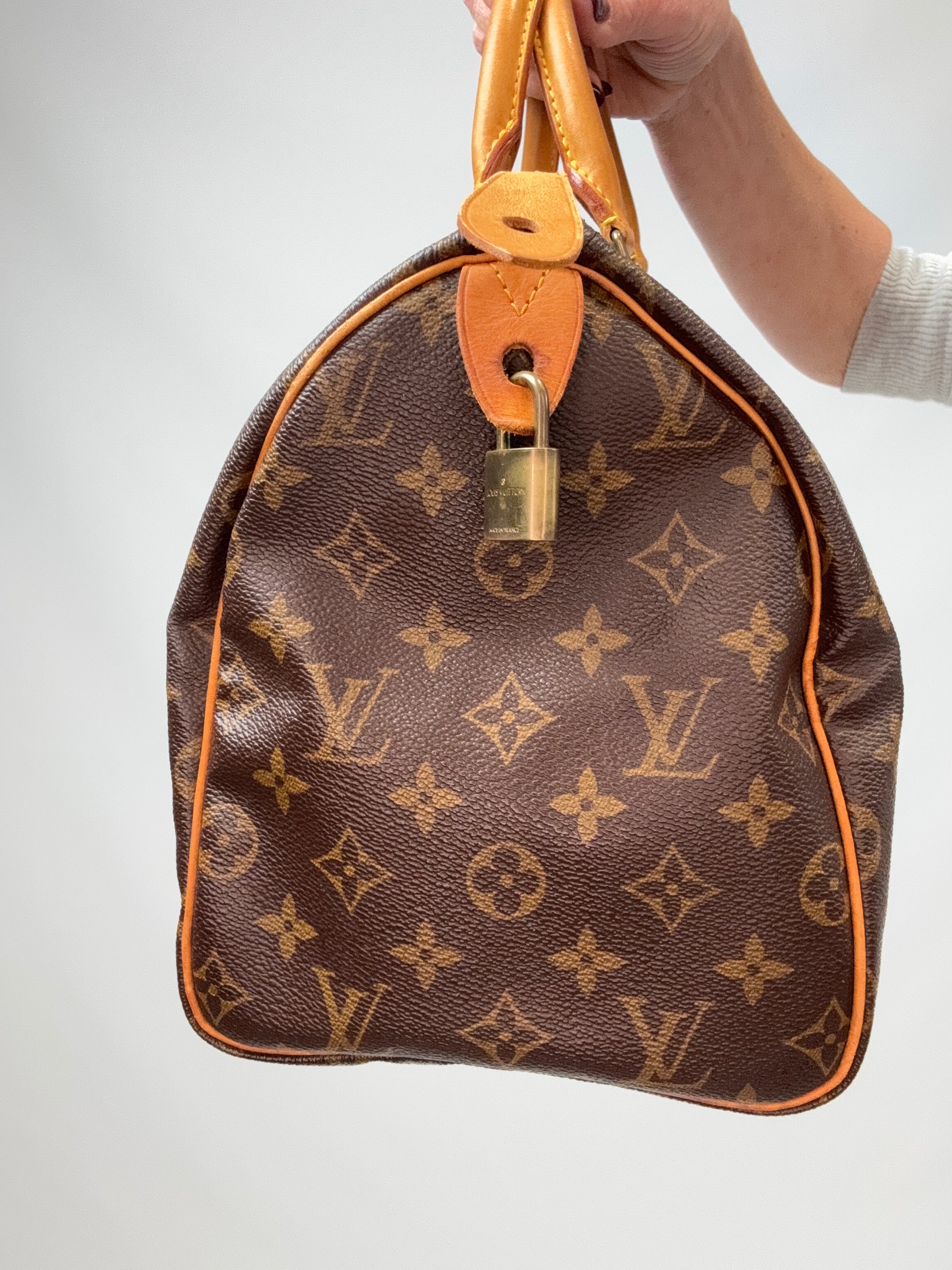 LOUIS VUITTON Monogram Canvas Speedy 30 right side