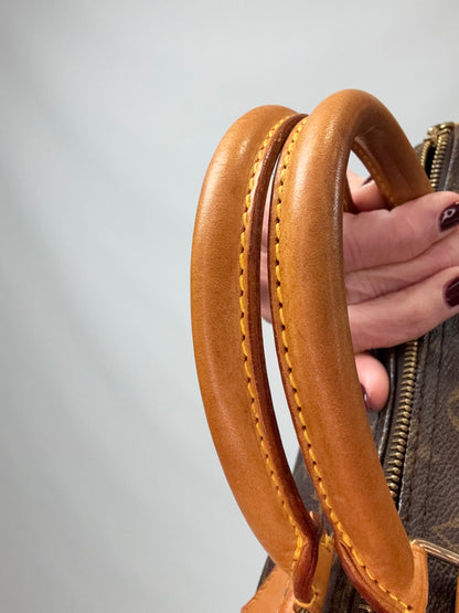 LOUIS VUITTON Monogram Canvas Speedy 30 top of handles