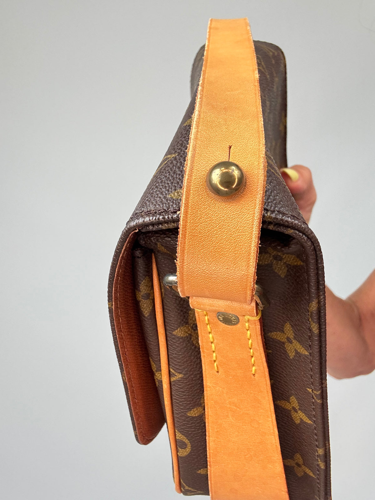 Louis Vuitton Monogram Canvas Cartouchière MM top right side
