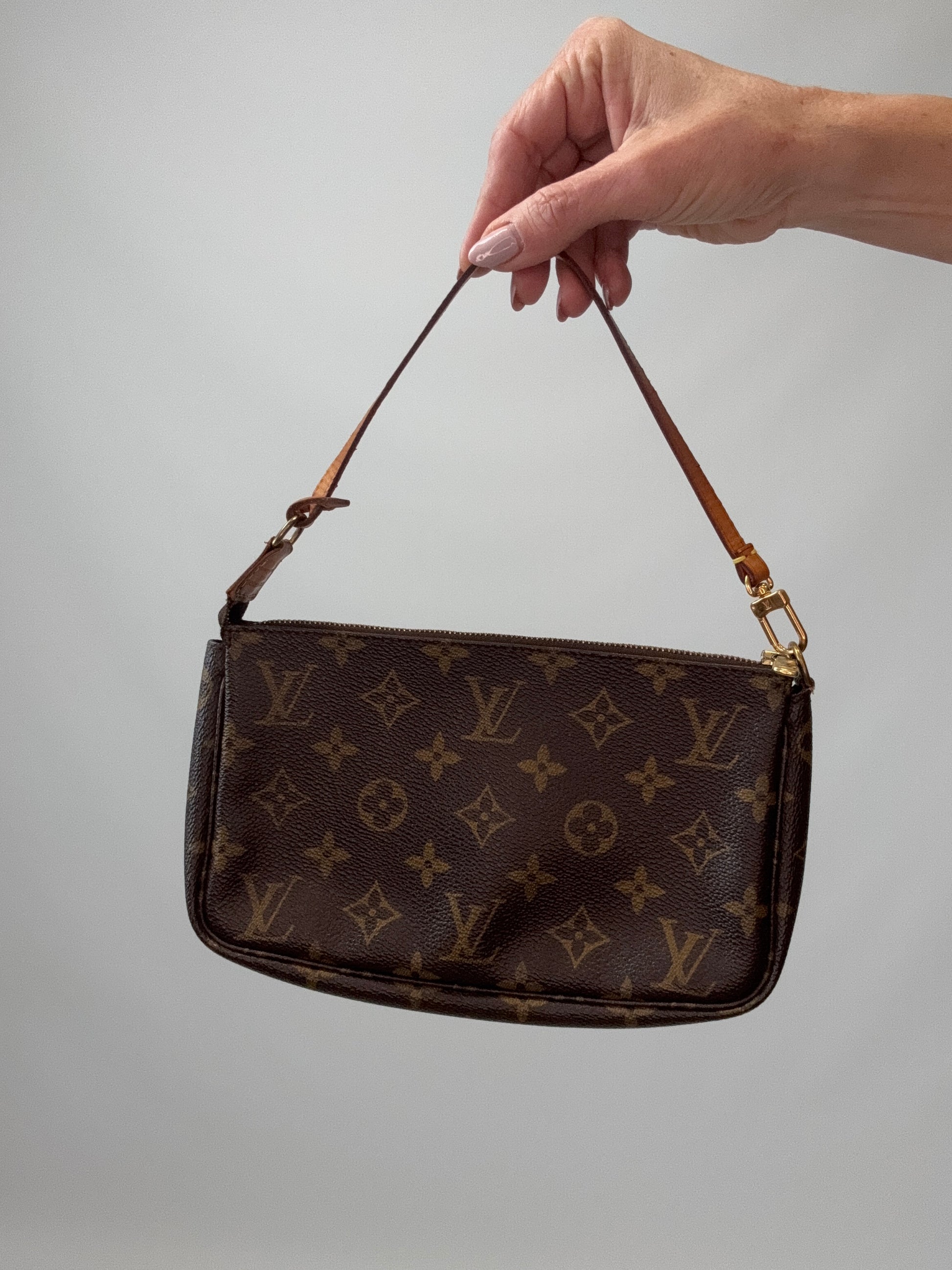 Louis Vuitton Monogram Pochette back