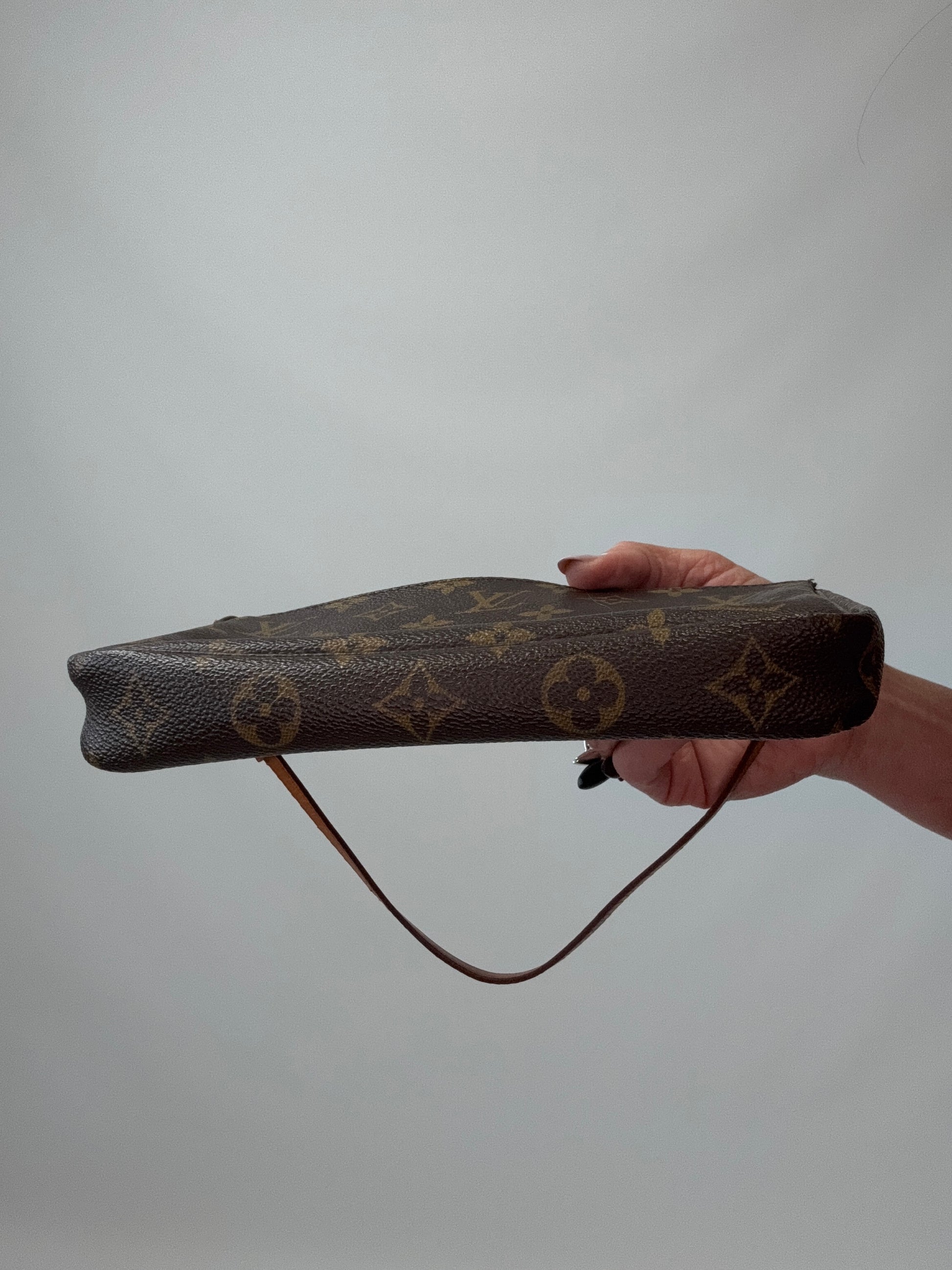 Louis Vuitton Monogram Pochette bottom
