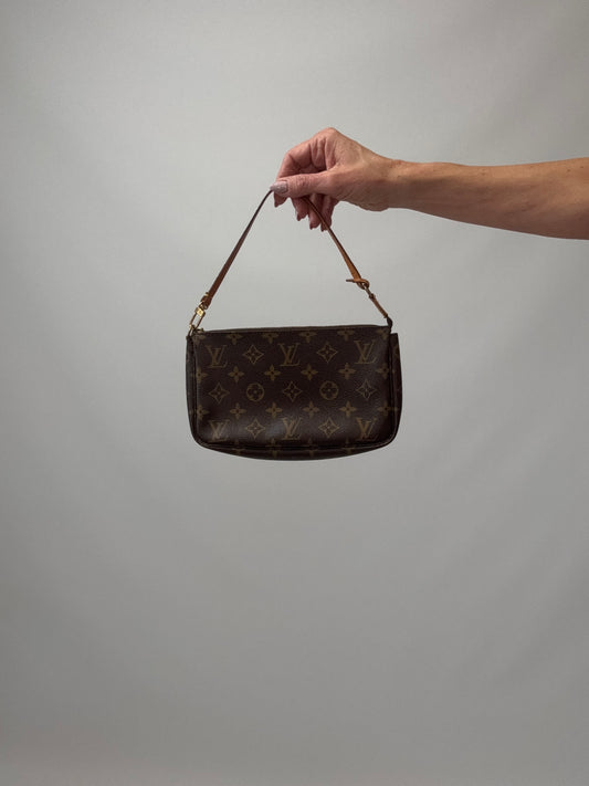 Louis Vuitton Monogram Pochette